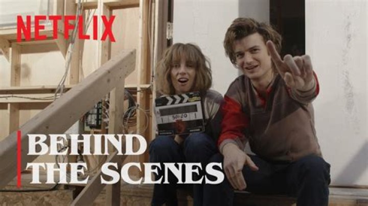 ストレンジャーシングスの「気まずいシーン」10選——なぜ刺さるのか